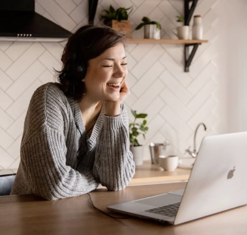 Woman in image-woman-in-videocall